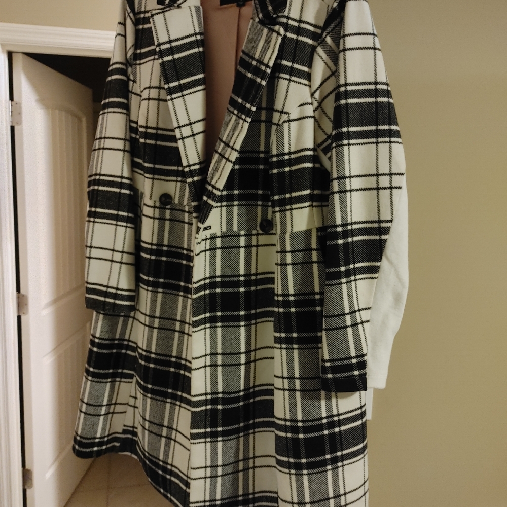 Torrid size 1 houndstooth winter coat